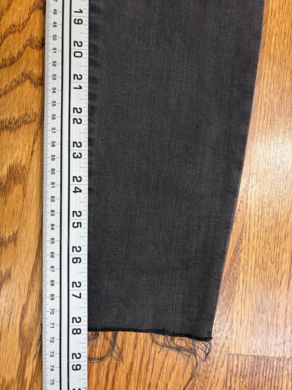 Madewell 9" High-Rise Black Sea Skinny Jeans with Distressed Knees Raw Hem sz 27 - Picture 9 of 13